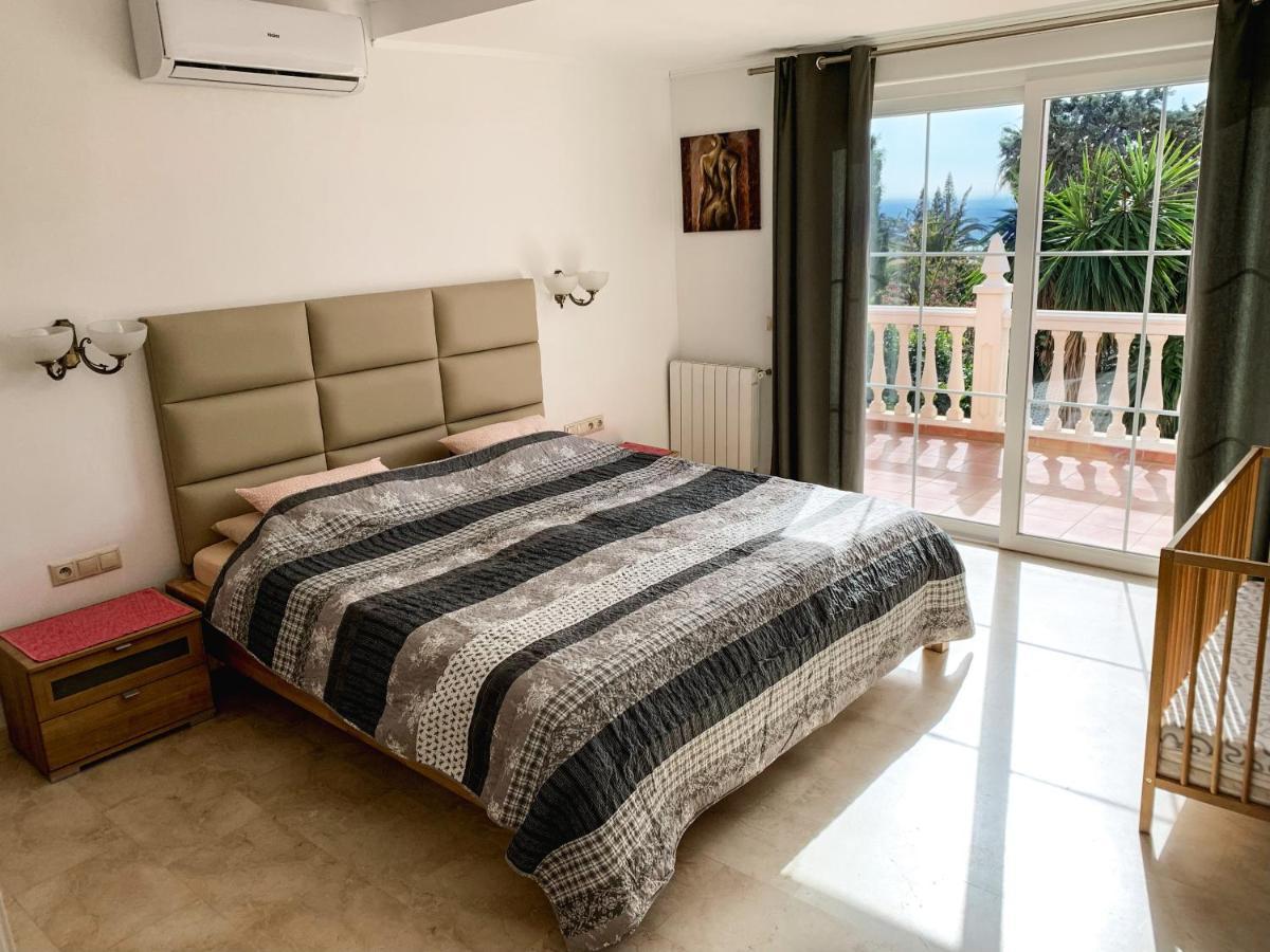 Beach Villa Costanera In Marbella Exterior photo